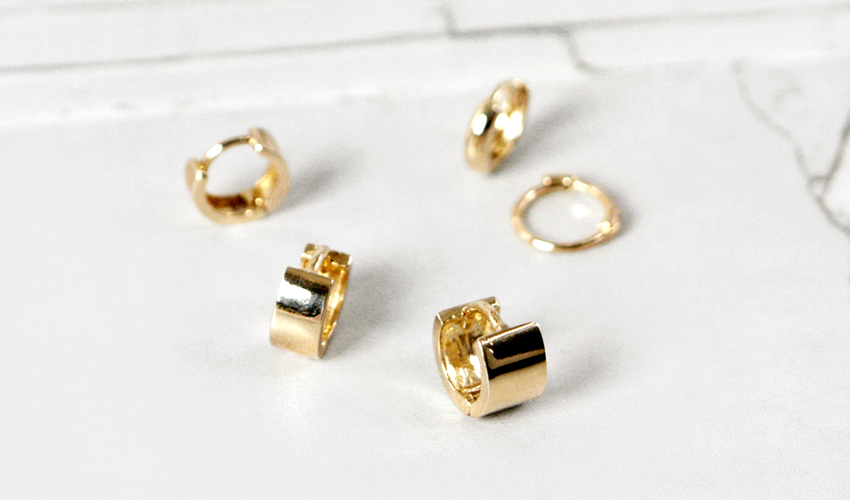 10K Simple mini ring earring