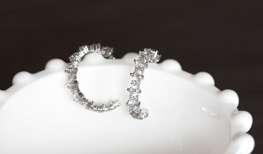 Ice ring earring