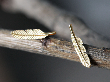 10K Gold Long leaf earring