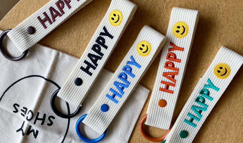 Embroidery Happy smile key ring