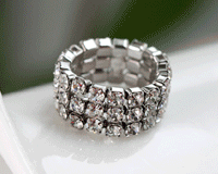 Cubic band ring