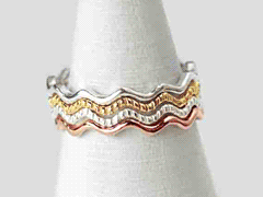 Wave line ring