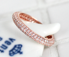 That&#039;s Love Luxe pave ring