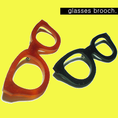 Glasses brooch
