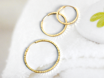 10K Gold Cutting ring earring