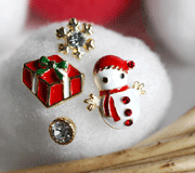 Snowman present earring