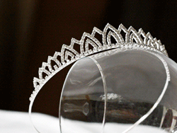 Glorious tiara hairband